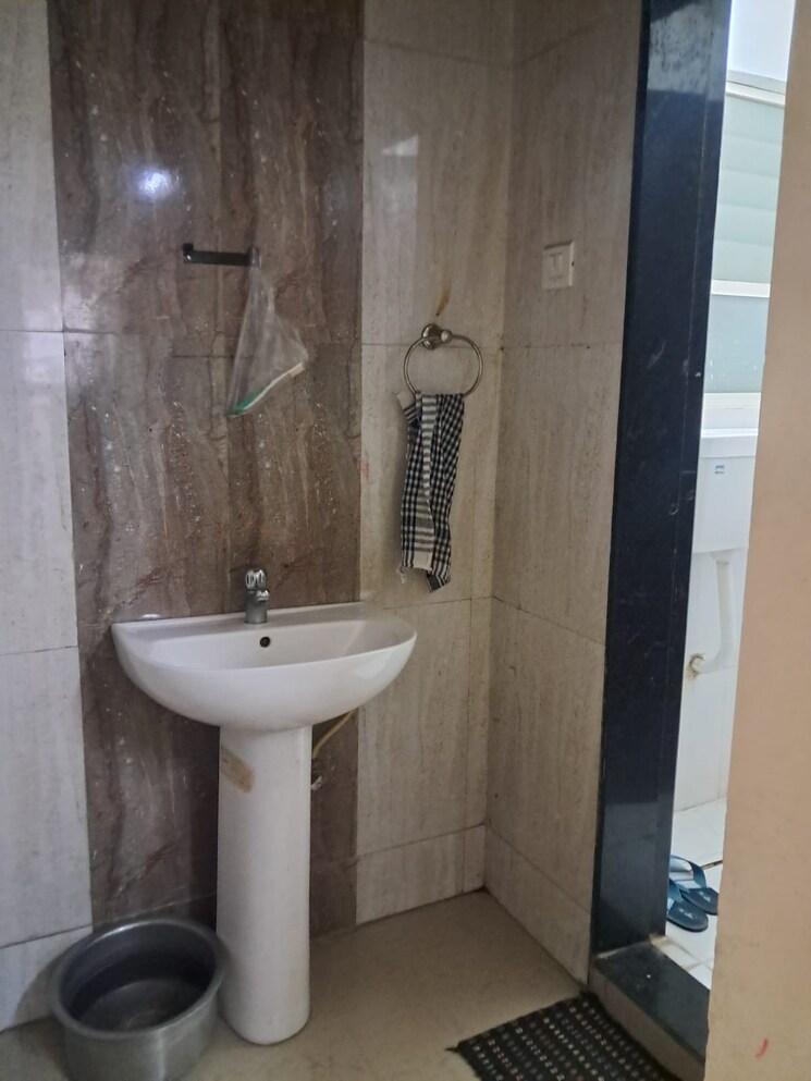 Bathroom, spine-city-mall 2.5 Bedroom 800 Sq.Ft. Apartment In Moshi Pune 9693846