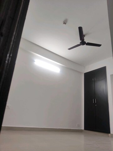 Room in 2 BHK Apartment at Panchsheel Greens II, Sector 16 Greater Noida – for Sale