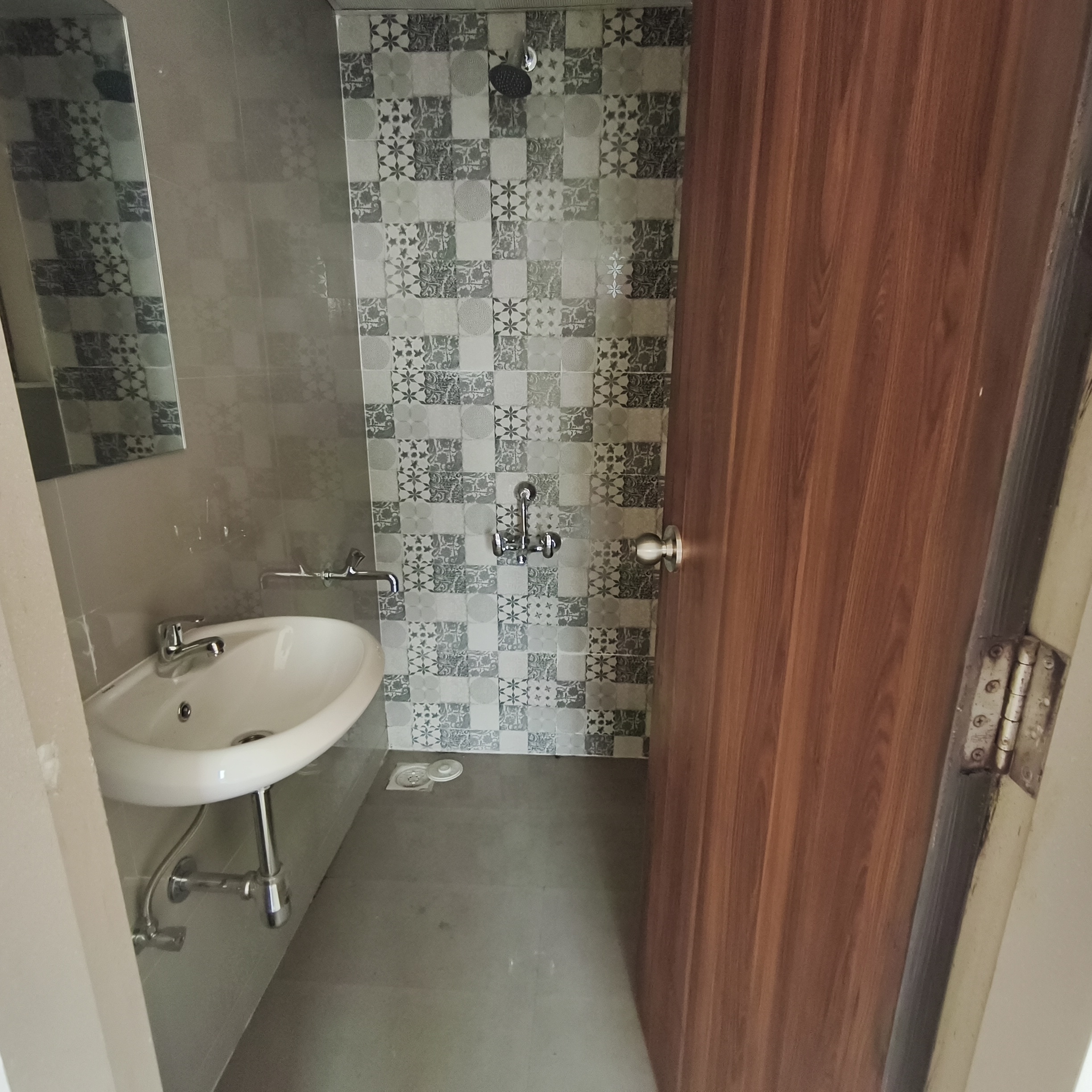 1 BHK + Extra Room Apartment For Rent in Dosti Greater Thane