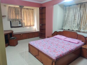 Bedroom in 2 BHK Apartment at Kalpataru Classic, Malad West – for Rent