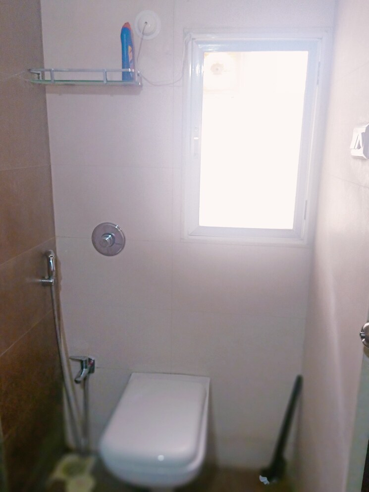 Bathroom, raunak-heights 1 Bedroom 450 Sq.Ft. Apartment In Ghodbunder Road Thane 9693933