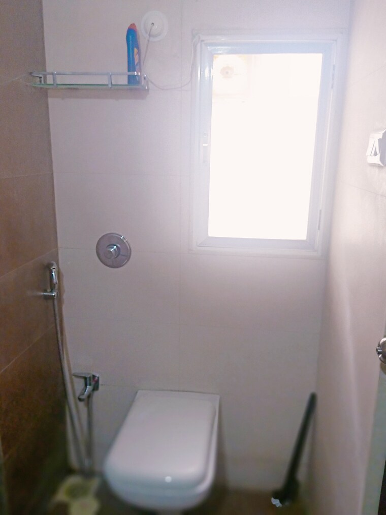 Bathroom, raunak-heights 1 Bedroom 450 Sq.Ft. Apartment In Ghodbunder Road Thane 9693933