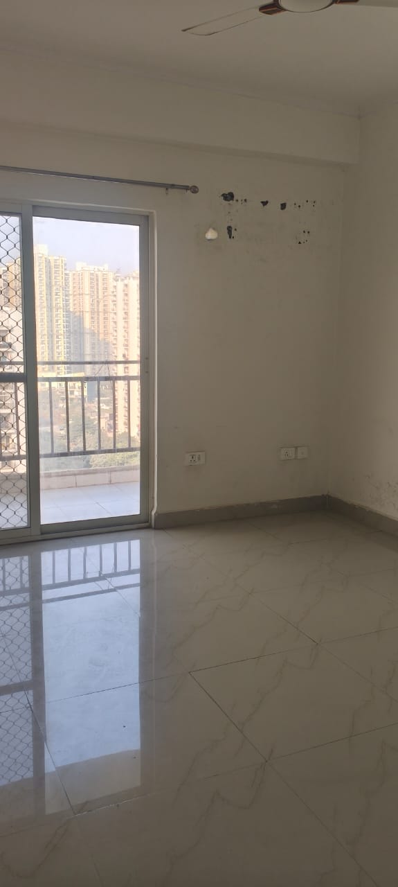 3 BHK + Pooja Room Apartment For Rent in Gardenia Golf City
