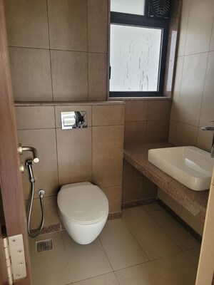 Bathroom in 4 BHK Apartment at Shapoorji Pallonji Vicinia, Powai – for Sale