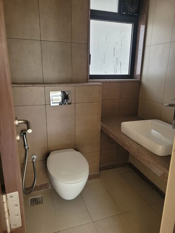 Bathroom in 4 BHK Apartment at Shapoorji Pallonji Vicinia, Powai – for Sale