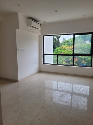 Room in 4 BHK Apartment at Shapoorji Pallonji Vicinia, Powai – for Sale