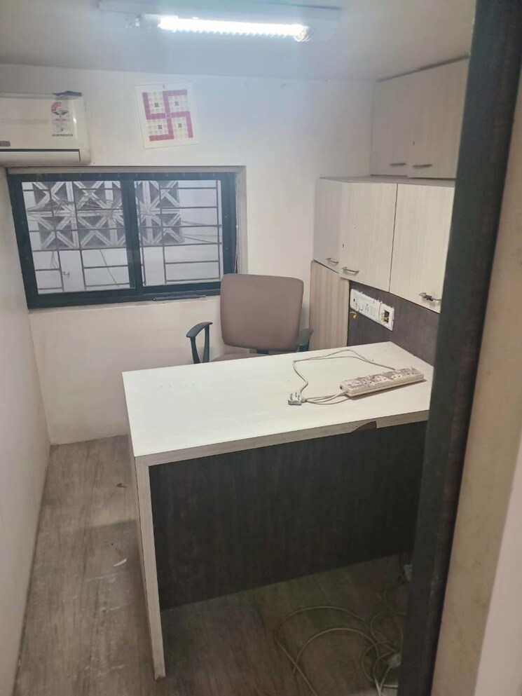 Kitchen, crescent-royale Commercial Office Space 750 Sq.Ft. In Andheri West Mumbai 9694005