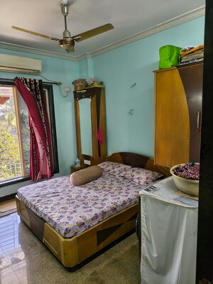 Bedroom in 2 BHK Apartment at Sanpada – for Sale