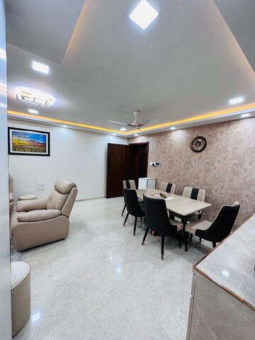 Master Bedroom in 2.5 BHK Apartment at K Raheja Vistas, Powai – for Sale