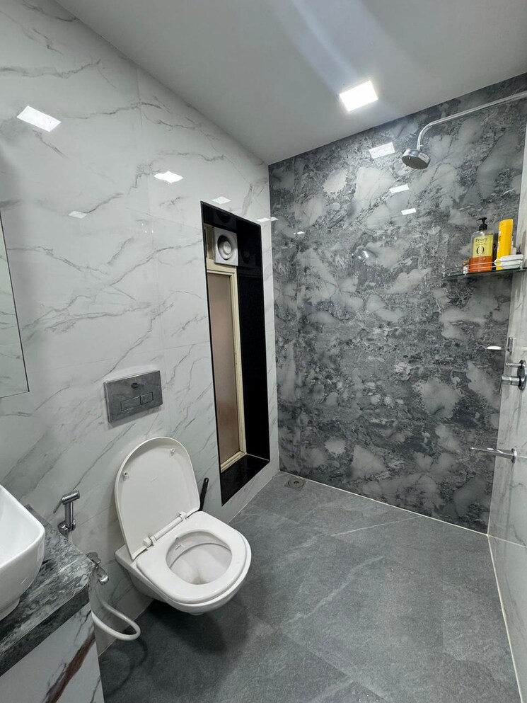 Bathroom, k-raheja-vistas 2.5 Bedroom 965 Sq.Ft. Apartment In Powai Mumbai 9694109