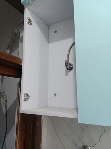 Furnished Amenities in 3 BHK Builder Floor at Govindpuri – for Rent