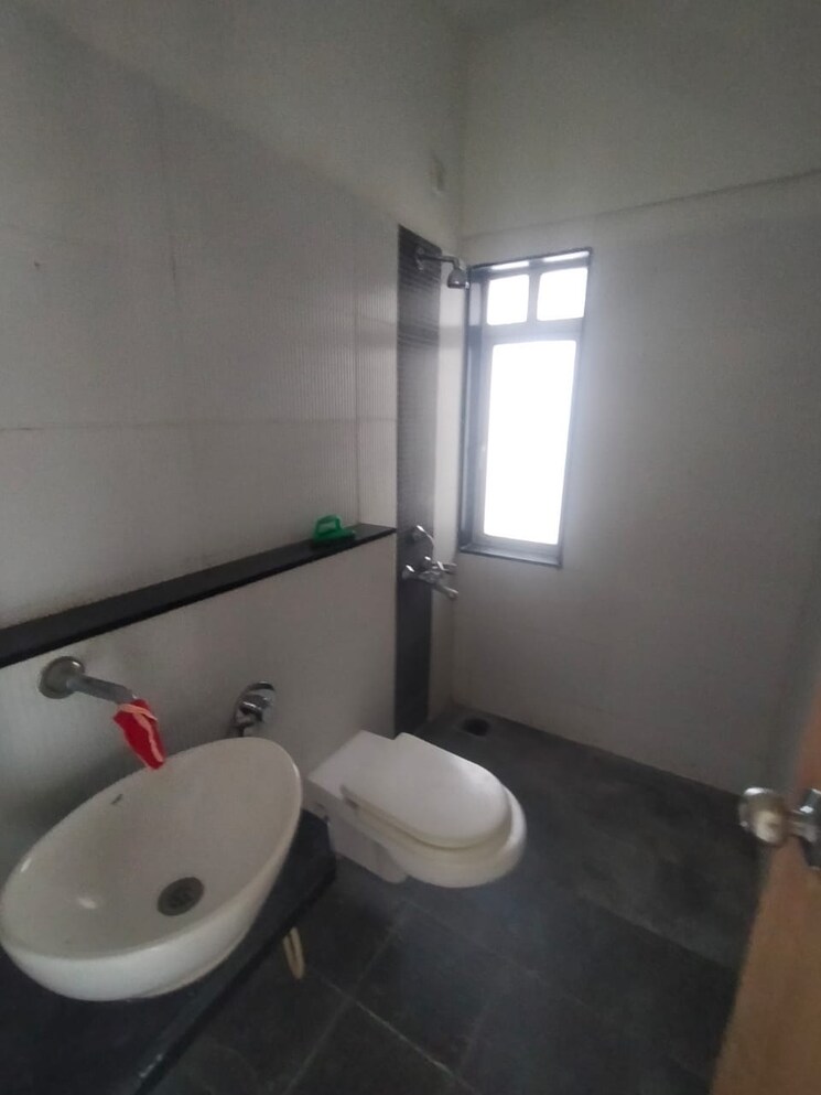 Bathroom, rosa-gardenia 1.5 Bedroom 550 Sq.Ft. Apartment In Ghodbunder Road Thane 9694075
