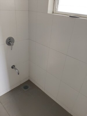 Furnished Amenities in 1 BHK Apartment at Mahavir Kalpavruksha, Ghodbunder Road – for Rent