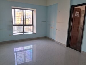 Room in 3 BHK Apartment at Niche Crown, Bavdhan – for Rent