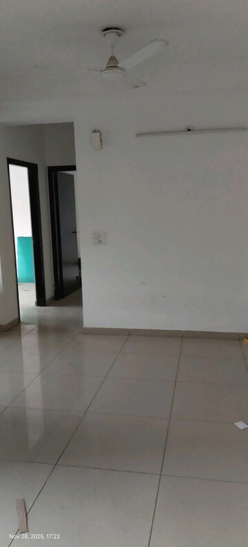 Room in 2 BHK Apartment at Gulshan Bellina, Sector 16 Greater Noida – for Sale
