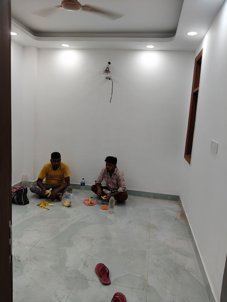 Room, govindpuri 2 Bedroom 588 Sq.Ft. Builder Floor In Govindpuri Delhi 9694565