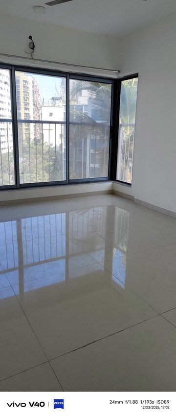 Room in 2 BHK Apartment at Rockford Saptarshi Classic, Kurla – for Rent
