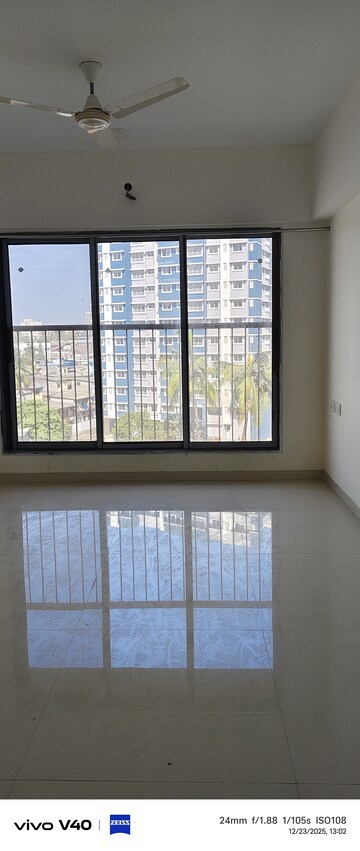 Room in 2 BHK Apartment at Rockford Saptarshi Classic, Kurla – for Rent