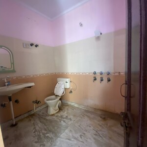 Bathroom in 6 BHK Independent House at Sector 48 – for Sale