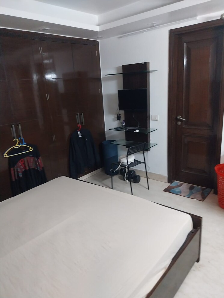 Master Bedroom, kalkaji 4 Bedroom 300 Sq.Yd. Builder Floor In Kalkaji Delhi 9694427