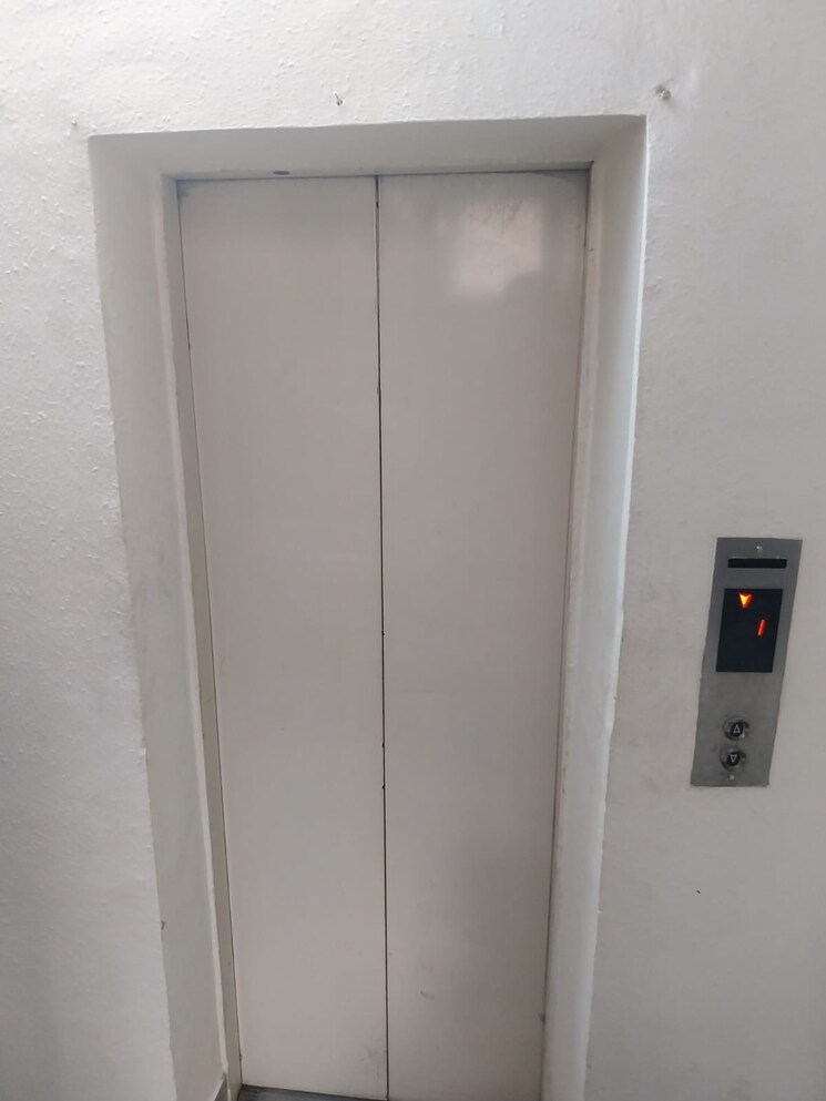 undefined, kalkaji 4 Bedroom 300 Sq.Yd. Builder Floor In Kalkaji Delhi 9694427