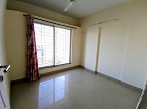 Room in 2 BHK Apartment at Ratan Prestige, Kharadi – for Sale