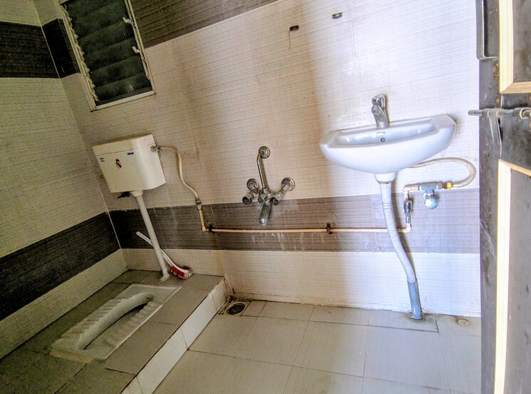 Bathroom, ratan-prestige 2 Bedroom 887 Sq.Ft. Apartment In Kharadi Pune 9694511