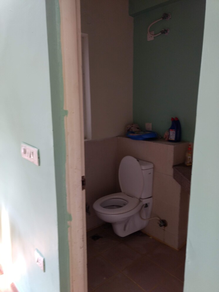 Bathroom, umang-monsoon-breeze-phase-i 4 Bedroom 2220 Sq.Ft. Apartment In Sector 78 Gurgaon 9694444