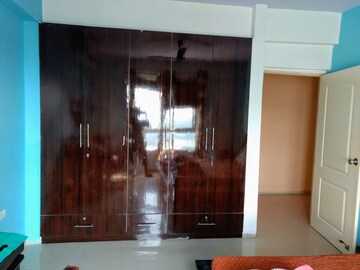 Room in 4 BHK Apartment at Umang Monsoon Breeze Phase I, Sector 78 – for Sale