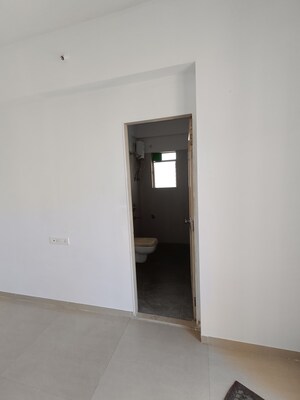 Room in 1 BHK Apartment at Puranik City Reserva, Ghodbunder Road – for Rent