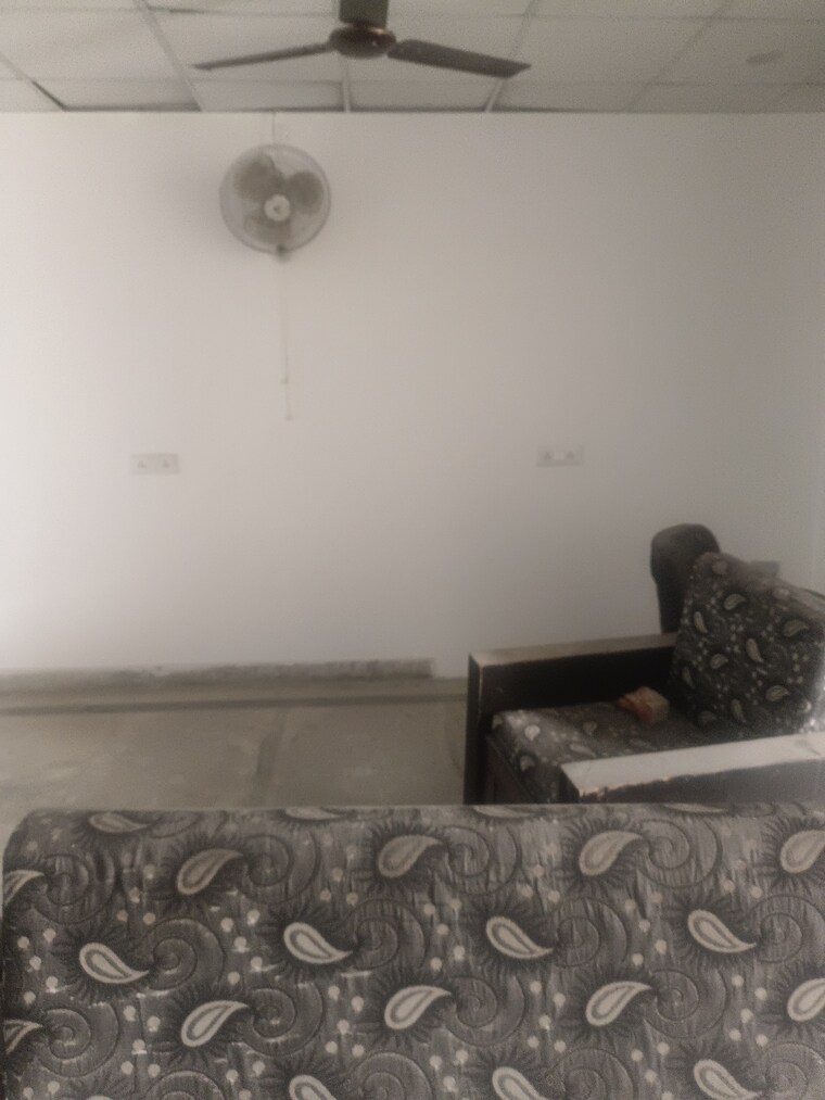 undefined, meridian-view-plaza Commercial Office Space 1120 Sq.Ft. In Alpha 1 Greater Noida Greater Noida 9694719