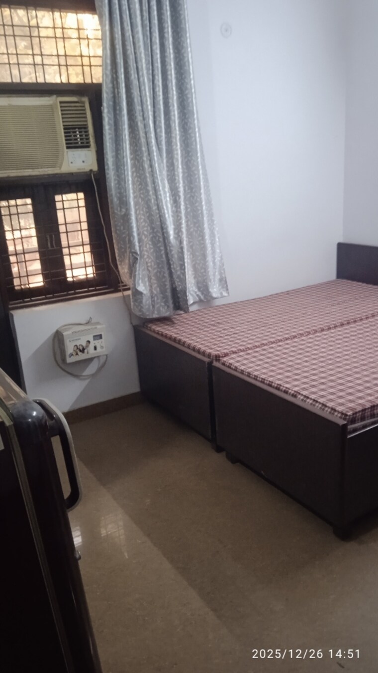 Bedroom, sector 44 Studio 400 Sq.Ft. Builder Floor In Sector 44 Gurgaon 9694688