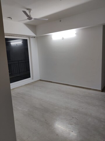 Room in 2.5 BHK Apartment at Umang Winter Hills, Sector 77 – for Sale