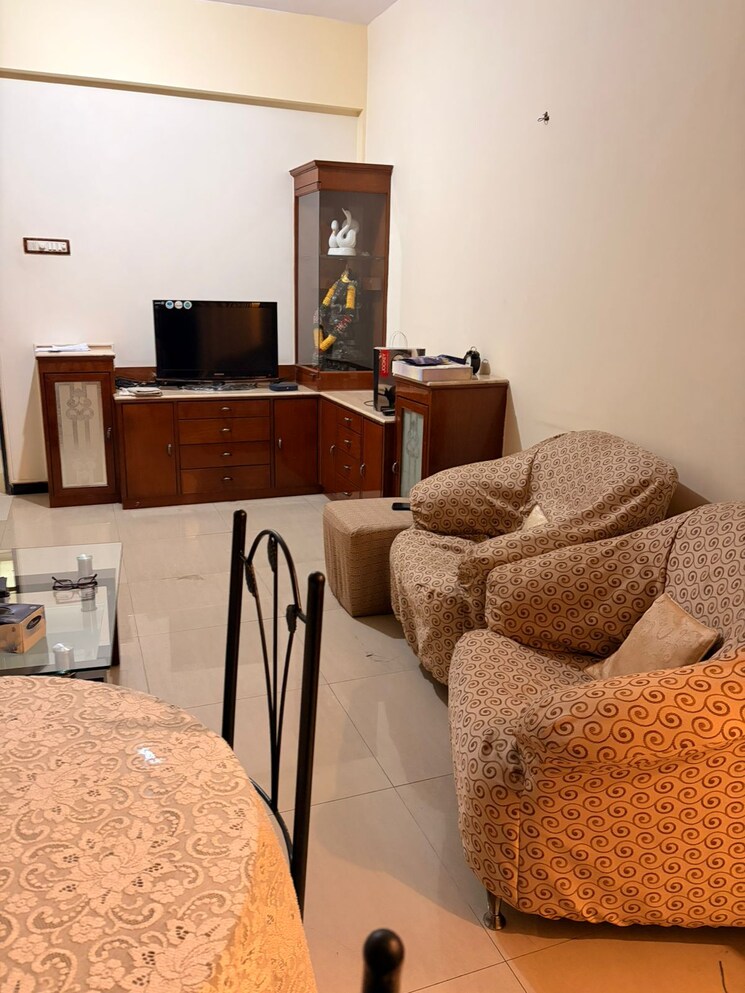 Living Room, dadar west 2 Bedroom 750 Sq.Ft. Apartment In Dadar West Mumbai 9694610