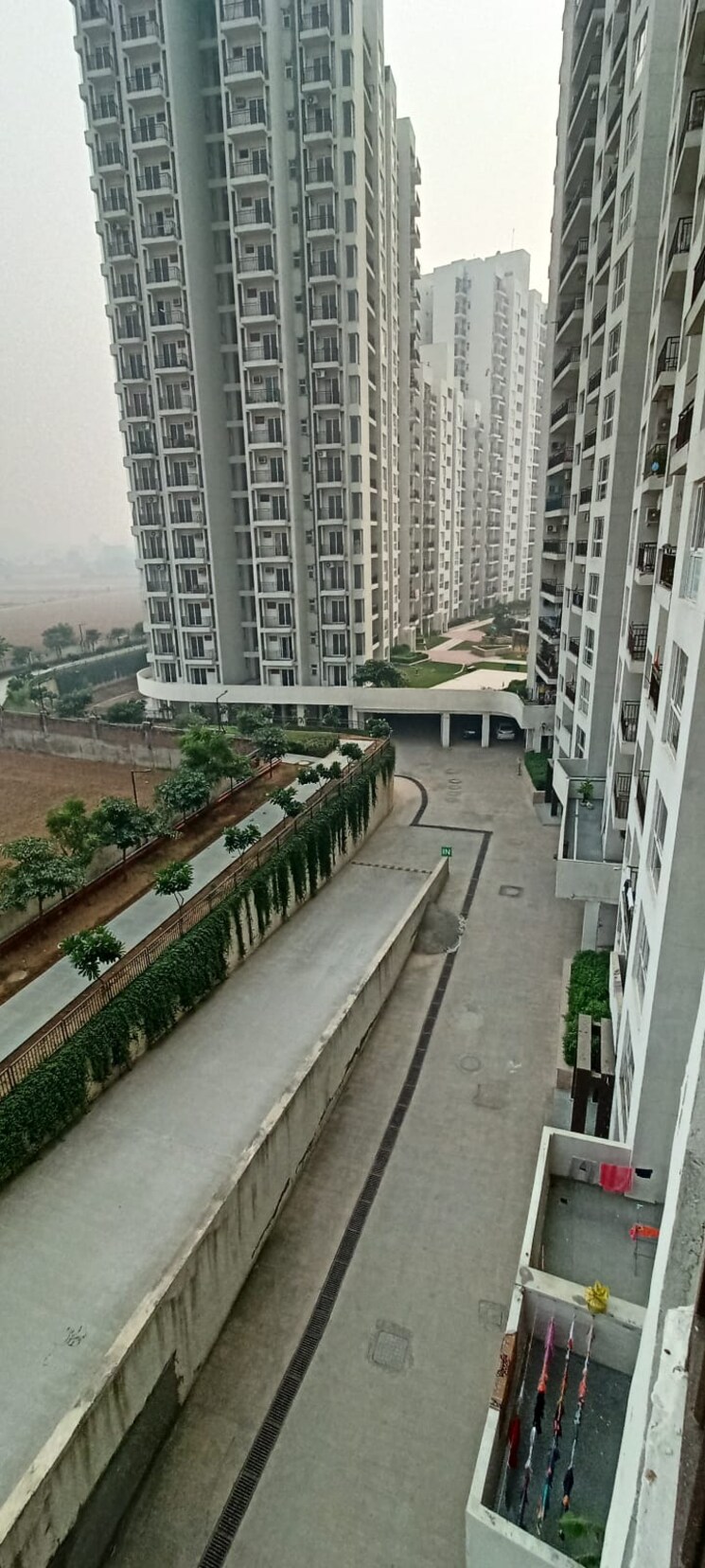 Balcony, umang-winter-hills 2 Bedroom 1260 Sq.Ft. Apartment In Sector 77 Gurgaon 9694714