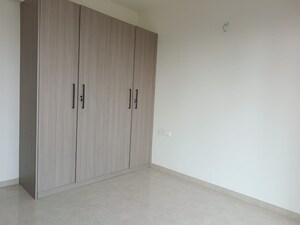 Room in 3 BHK Apartment at One Indiabulls Thane 1, Pokhran Road No One – for Rent