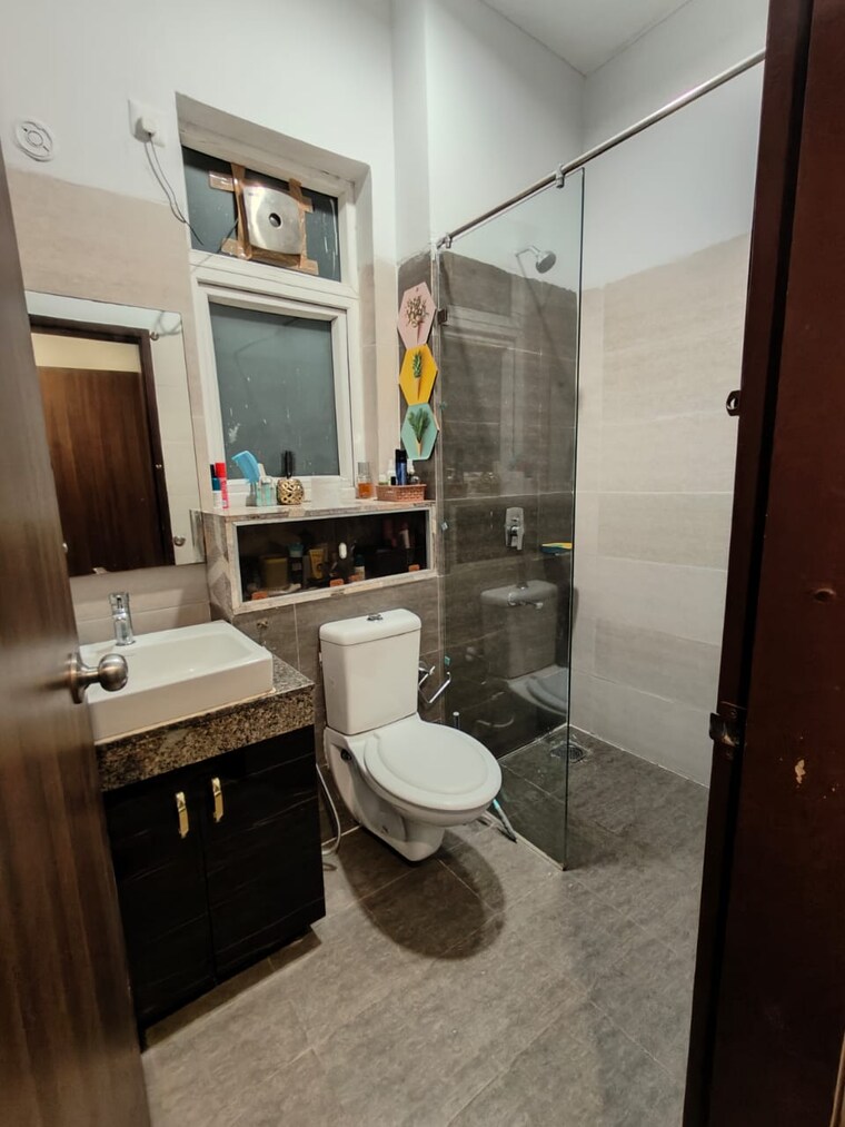 Team Area, umang-winter-hills 2.5 Bedroom 1616 Sq.Ft. Apartment In Sector 77 Gurgaon 9694725