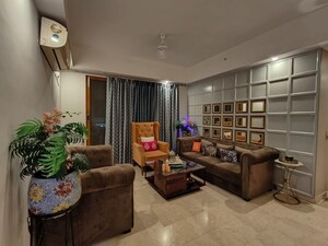Living Room in 2.5 BHK Apartment at Umang Winter Hills, Sector 77 – for Sale