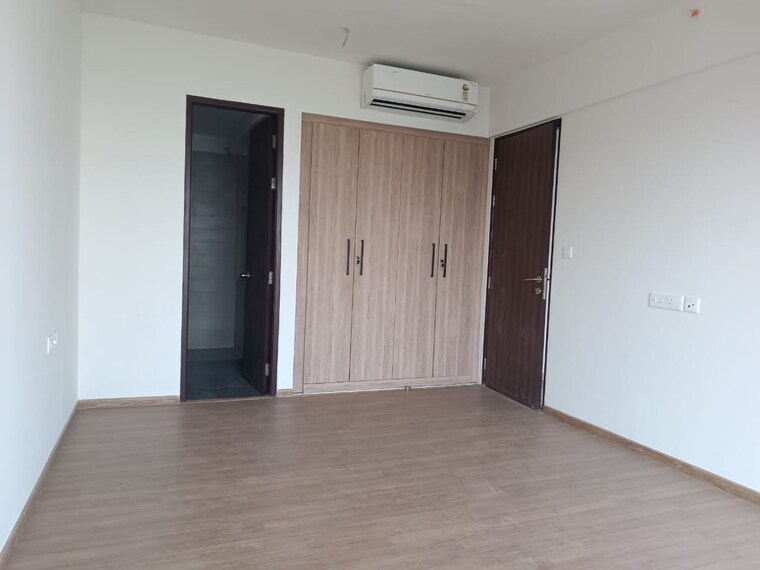 Room, one-indiabulls-thane-1 3 Bedroom 1140 Sq.Ft. Apartment In Pokhran Road No One Thane 9694804