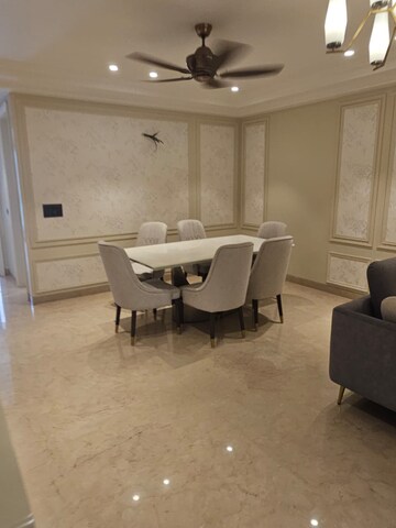 Team Area in 5 BHK Apartment at Salcon The Verandas, Sector 54 – for Rent