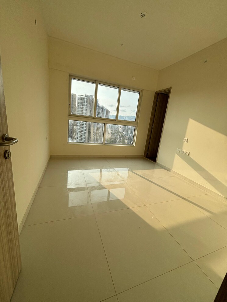 Room, wadhwa-atmosphere-o2 2.5 Bedroom 751 Sq.Ft. Apartment In Mulund West Mumbai 9694808