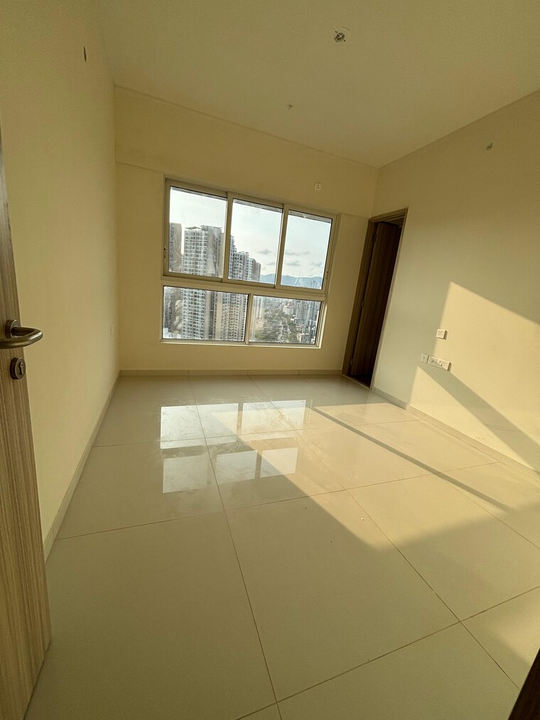 Room, wadhwa-atmosphere-o2 2.5 Bedroom 751 Sq.Ft. Apartment In Mulund West Mumbai 9694808