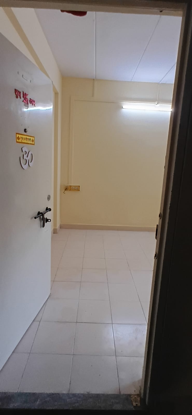 1 Rk  250 Sq.Ft. Apartment in Unnati CHS