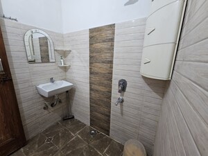 Bathroom in 3 BHK Apartment at M3M Atrium, Sector 57 – for Rent