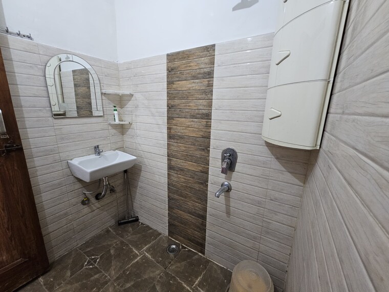 Bathroom, m3m-atrium 3 Bedroom 1800 Sq.Ft. Apartment In Sector 57 Gurgaon 9695153