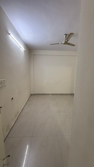 Room in 3 BHK Apartment at Clark Town – for Rent