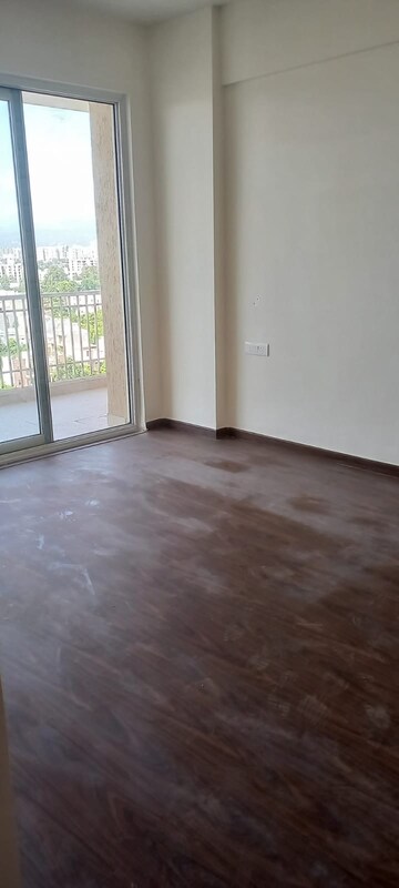 Room in 3 BHK Apartment at Ambala Highway – for Rent