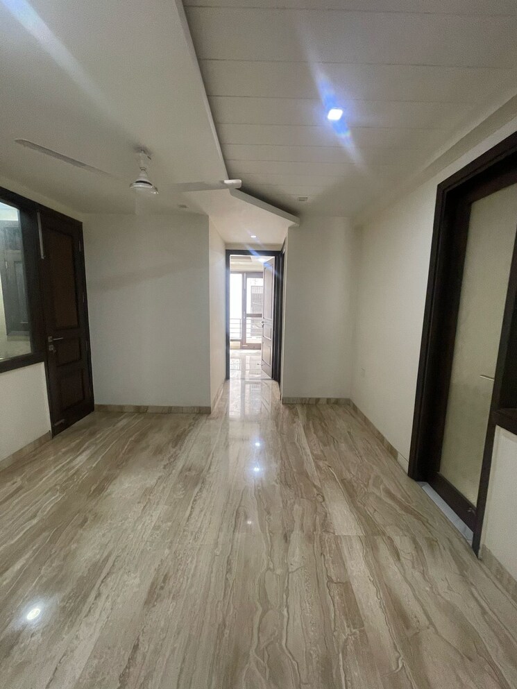 Room, ambience-caitriona 5 Bedroom 8000 Sq.Ft. Apartment In Sector 24 Gurgaon 9695123