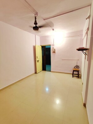 Room in 1 RK Apartment at Sai Srushti CHS Kalwa, Kalwa – for Rent
