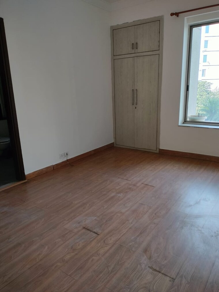 Room, parsvnath-exotica 3 Bedroom 2610 Sq.Ft. Apartment In Sector 53 Gurgaon 9695107